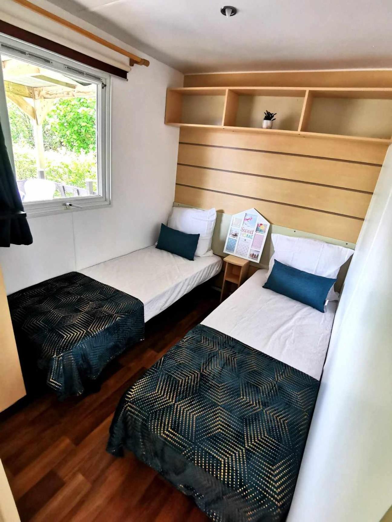 Hotel A Deux Pas Du Lac Ardres Exteriér fotografie